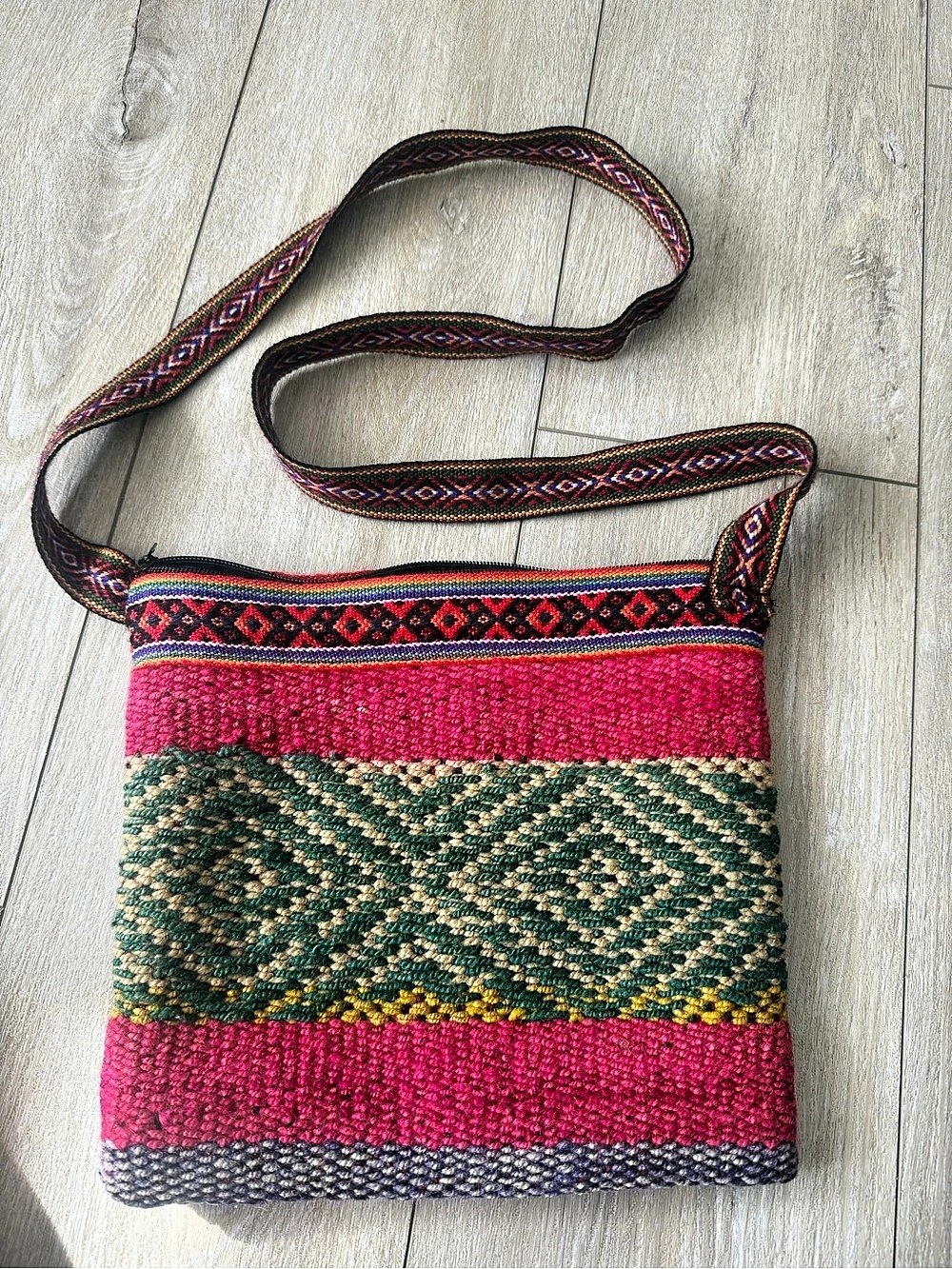 🌈 Handwoven Boho Crossbody Bag – Colorful Geometric Textile